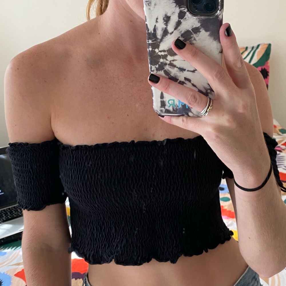 Black crop top
